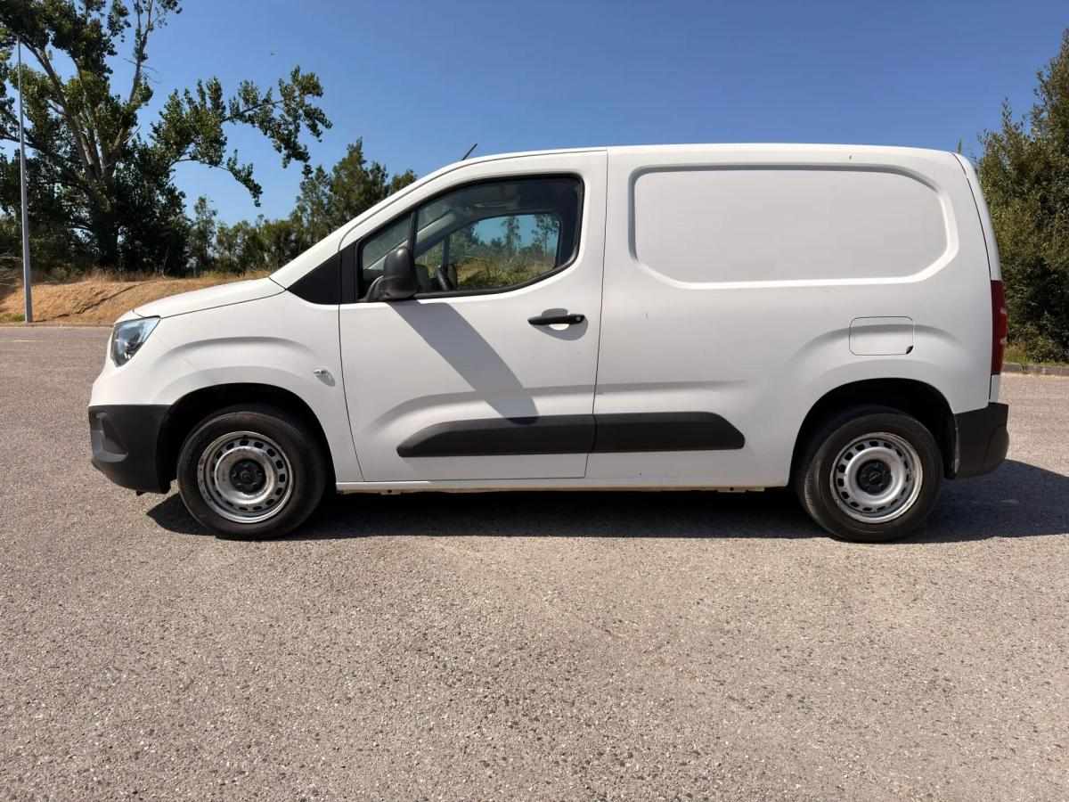 opel-combo-2022-diesel-1499cc