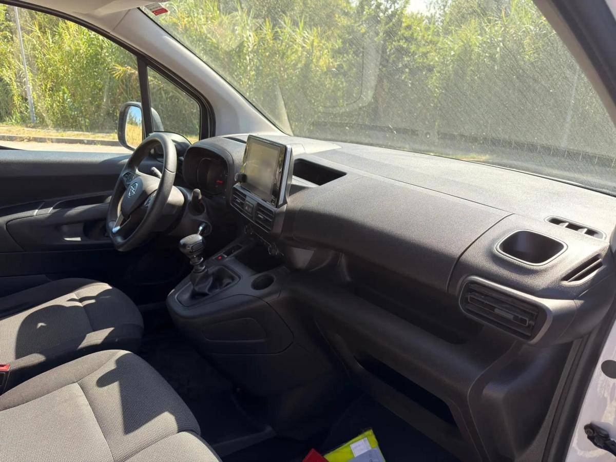 opel-combo-2022-diesel-1499cc