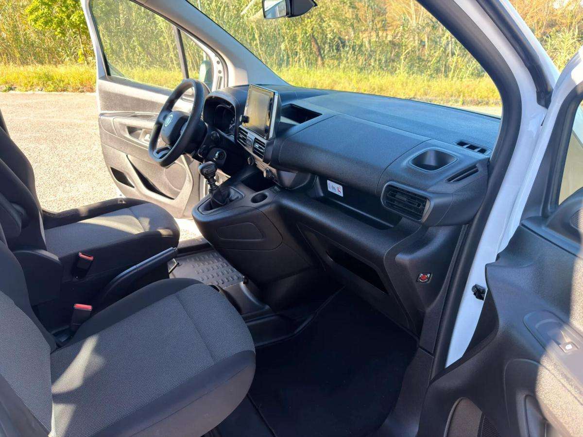fiat-doblo-2023-diesel-1499cc
