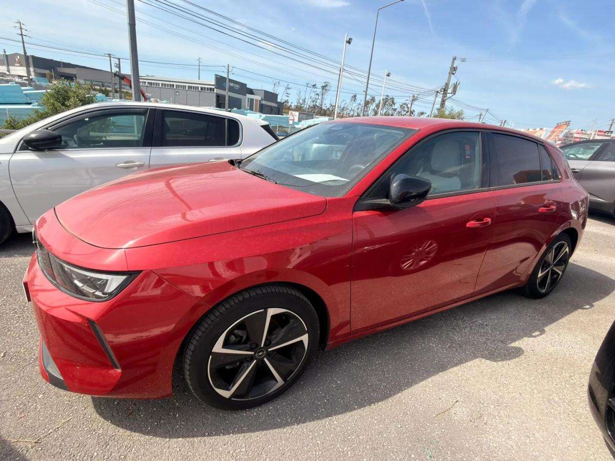 opel-astra-2023-gasolina-1199cc