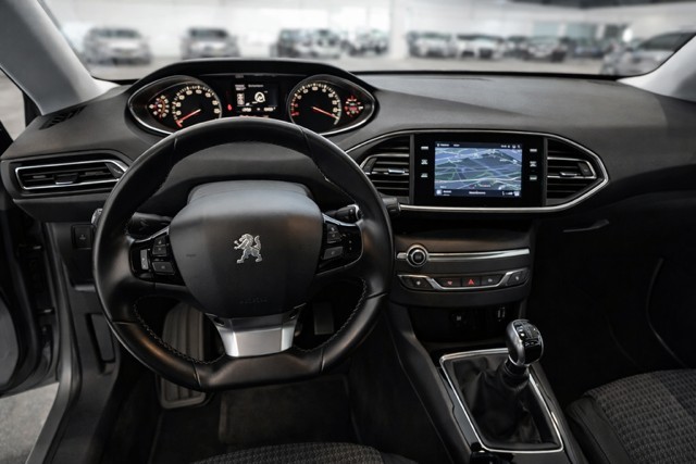 peugeot-308-sw-2020-diesel-1499cc