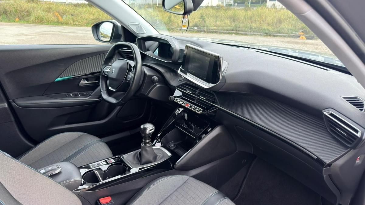 peugeot-2008-2021-gasolina-1199cc