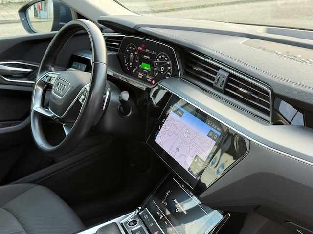 audi-q8-e-tron-55-quattro-2023-eletrico