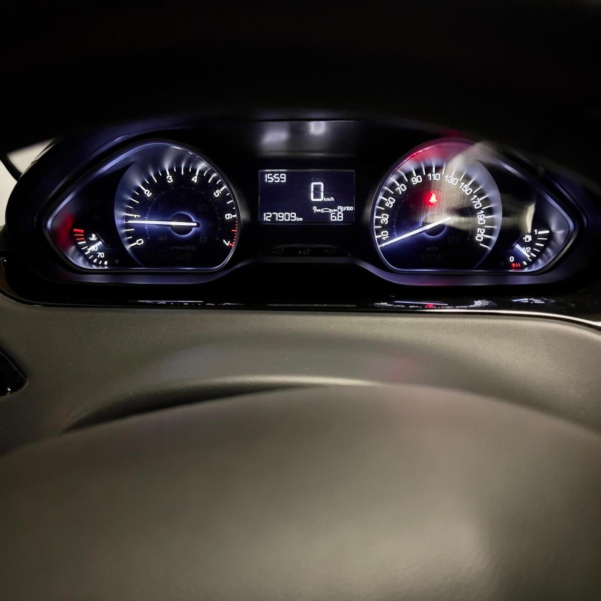 peugeot-208-2019-gasolina-1199cc