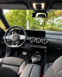 mercedes-benz-classe-a-2022-hibrido-a-gasolina-1332cc