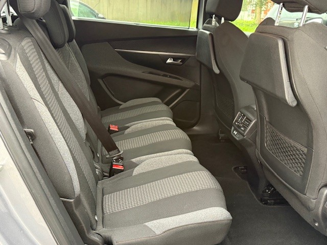 peugeot-5008-2021-diesel-1499cc