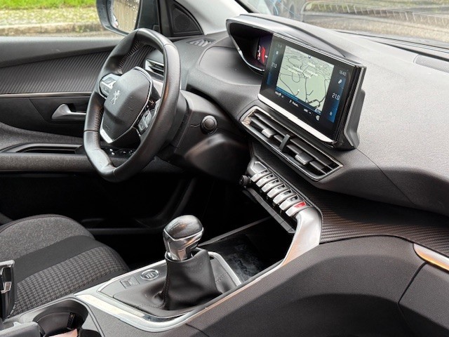 peugeot-5008-2021-diesel-1499cc