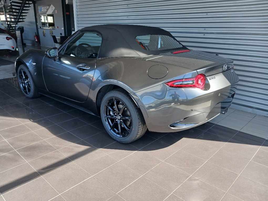 mazda-mx-5-1-5-132cv-2022-gasolina-1496cc