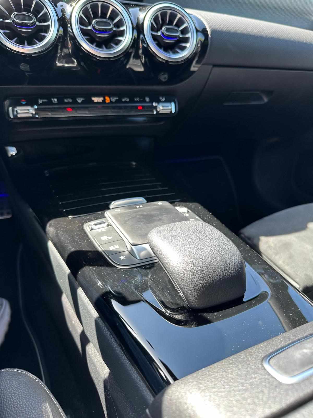 mercedes-benz-cla-250-e-2021-gasolina-1332cc
