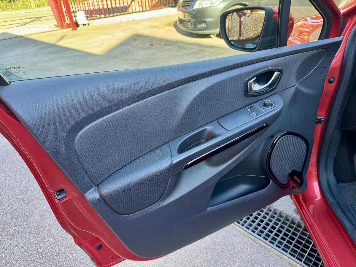 renault-clio-sport-tourer-2015-gasolina-898cc