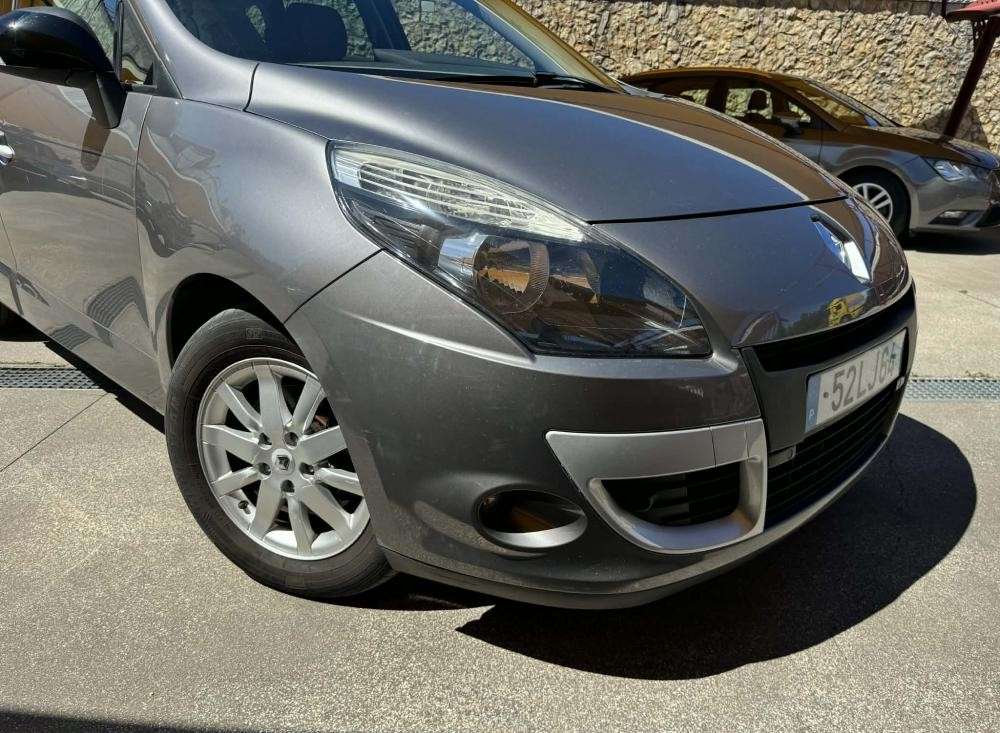 renault-scenic-2011-diesel-1461cc