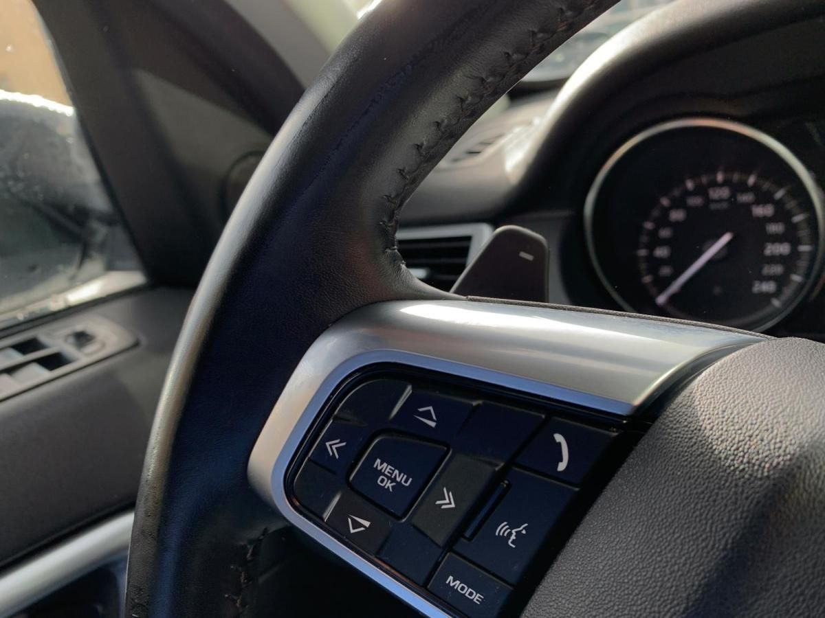 land-rover-discovery-sport-2018-diesel-1999cc