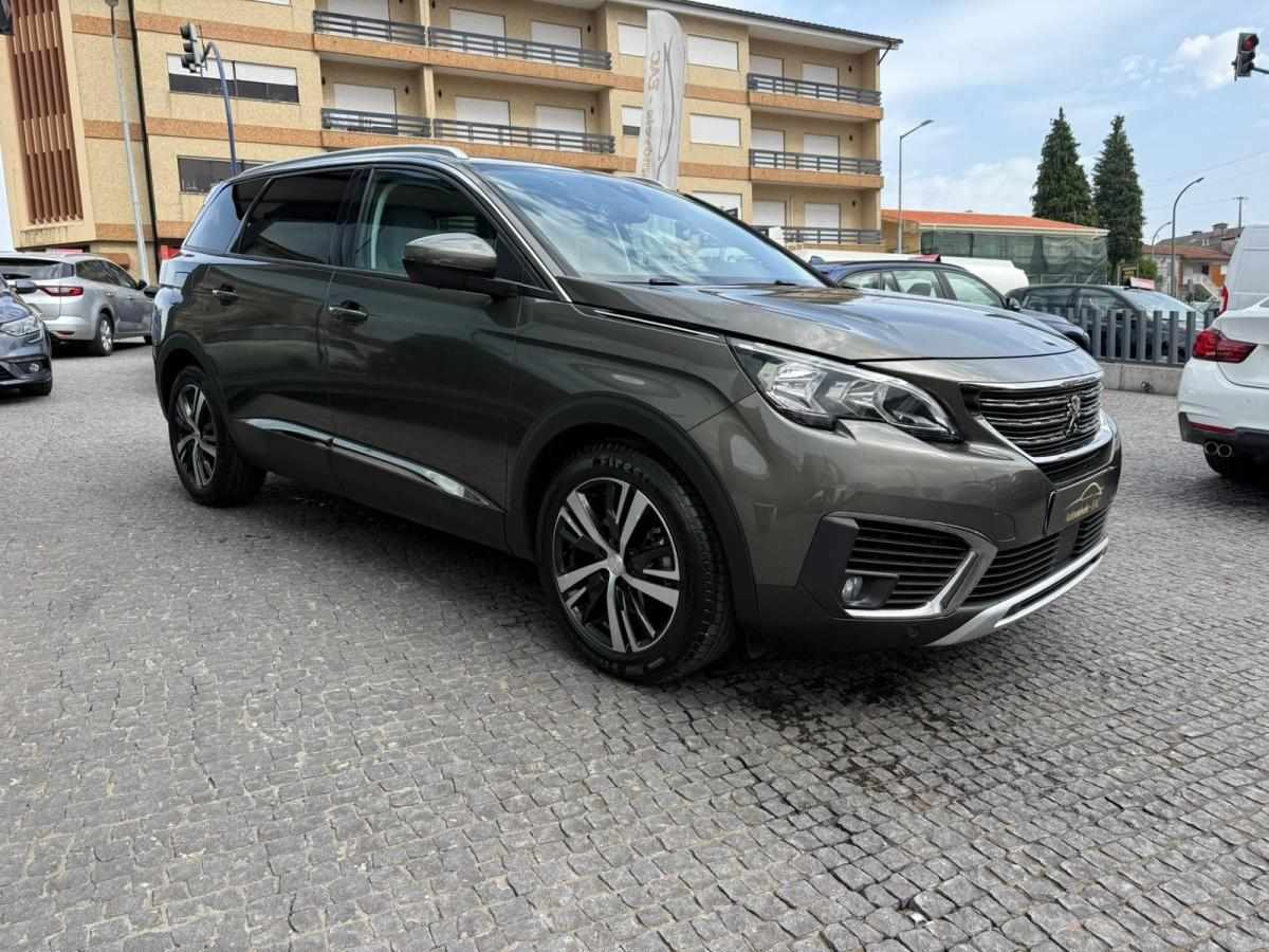 peugeot-5008-2019-diesel-1499cc