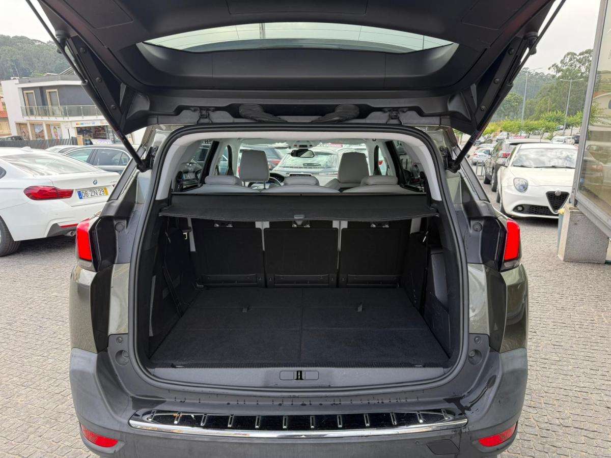 peugeot-5008-2019-diesel-1499cc