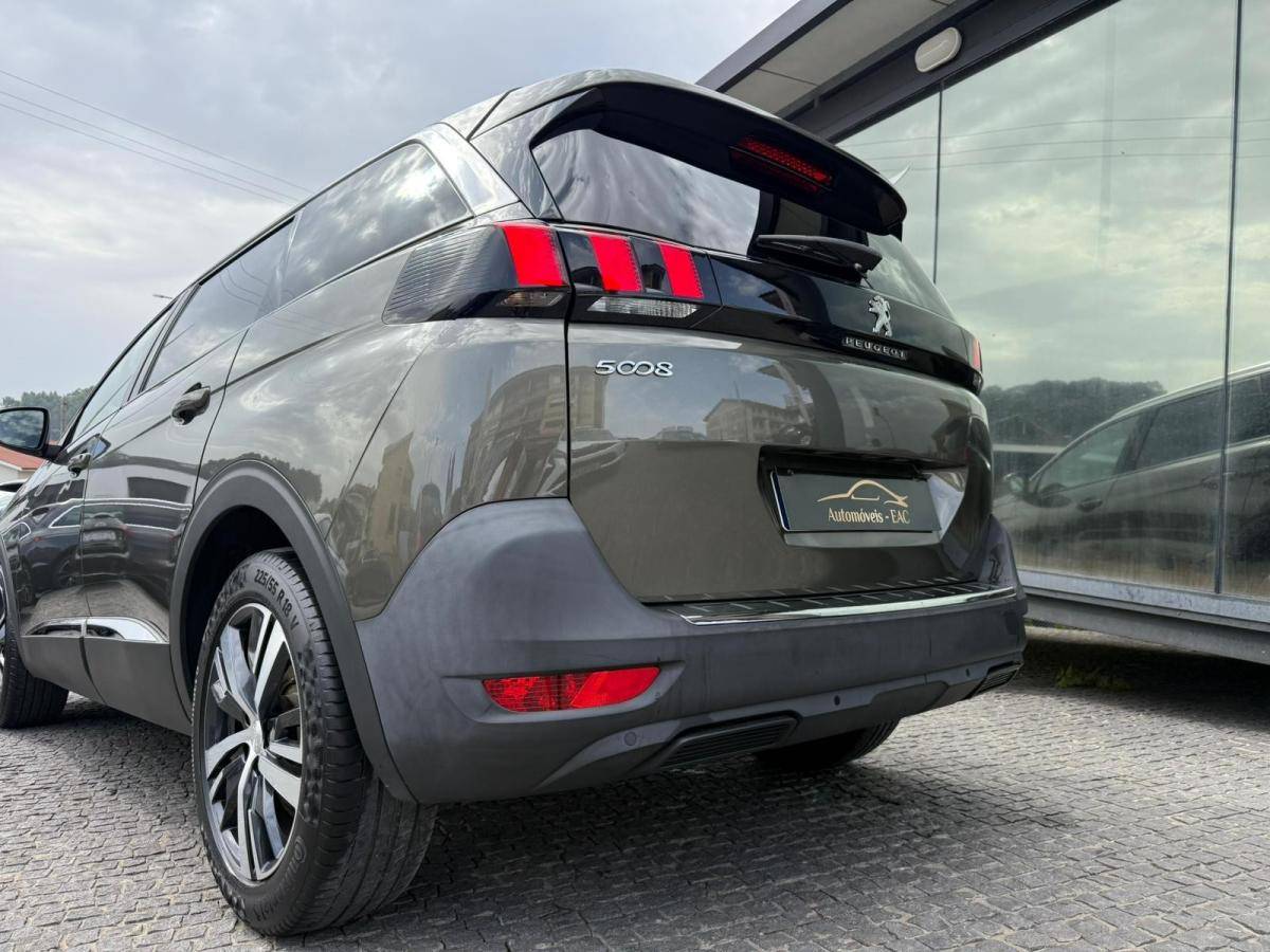peugeot-5008-2019-diesel-1499cc