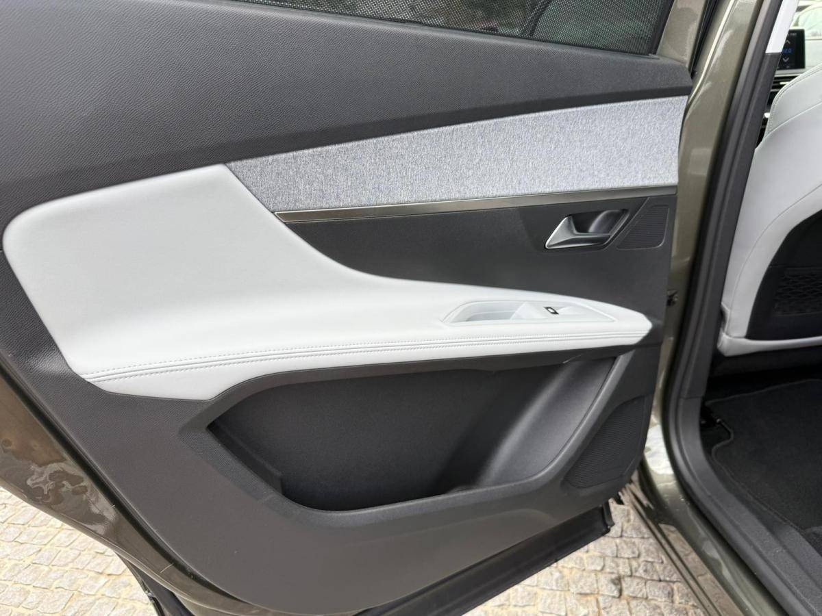 peugeot-5008-2019-diesel-1499cc