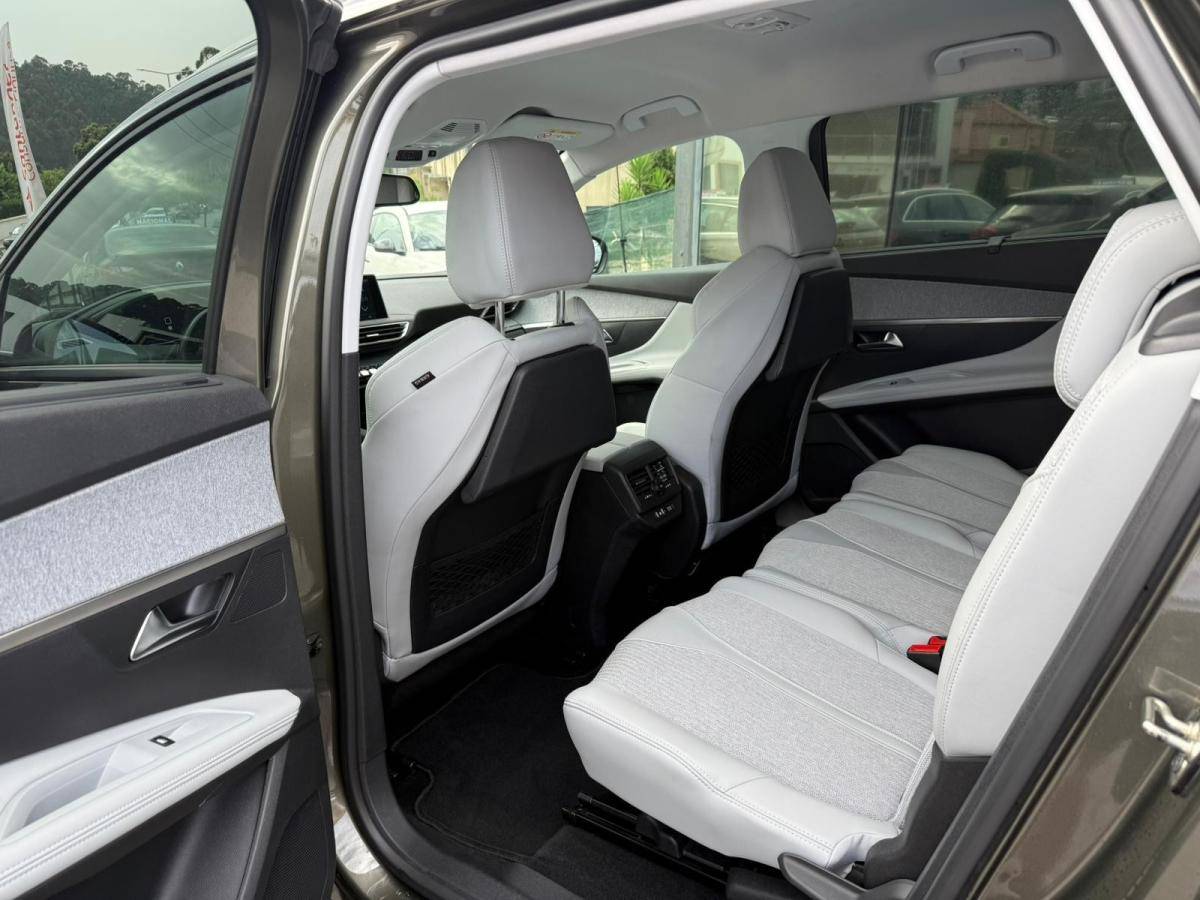 peugeot-5008-2019-diesel-1499cc