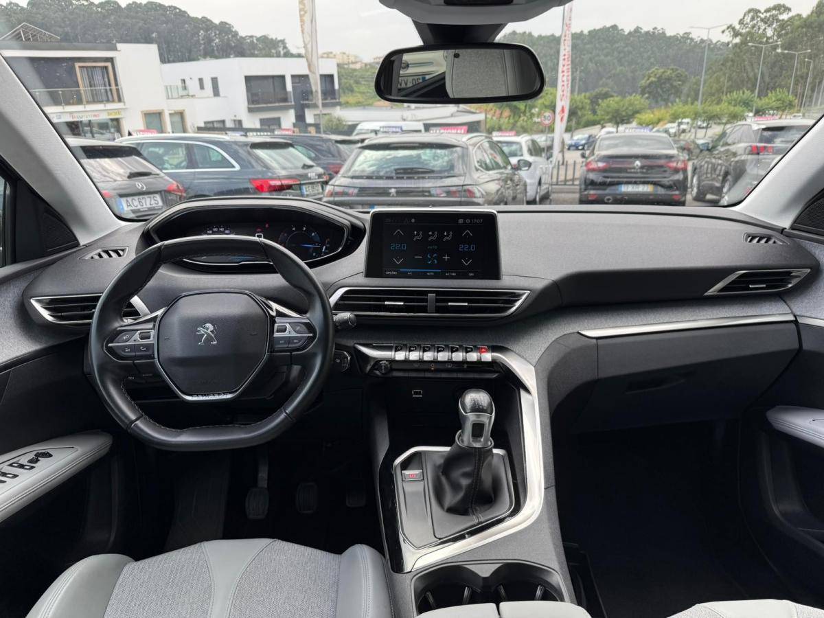peugeot-5008-2019-diesel-1499cc