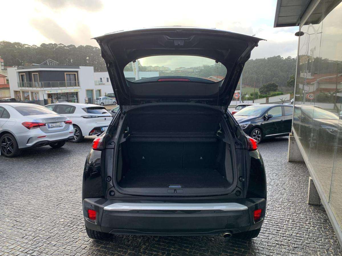peugeot-2008-2021-diesel-1499cc