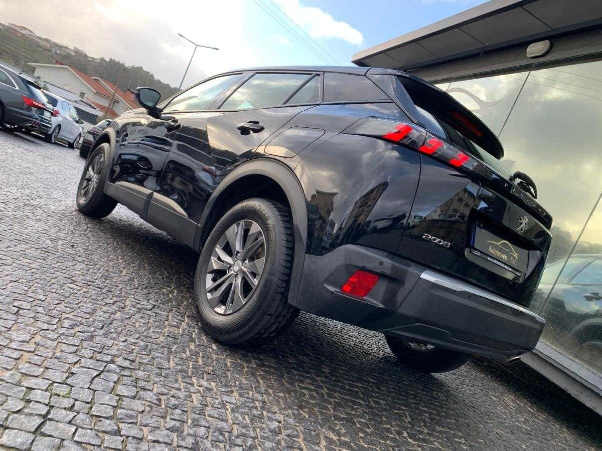 peugeot-2008-2021-diesel-1499cc