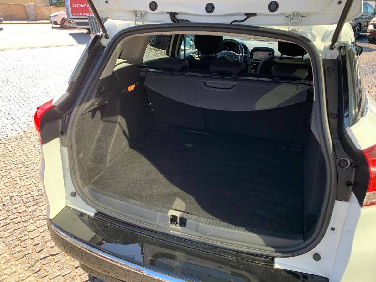 renault-clio-sport-tourer-2018-diesel-1461cc