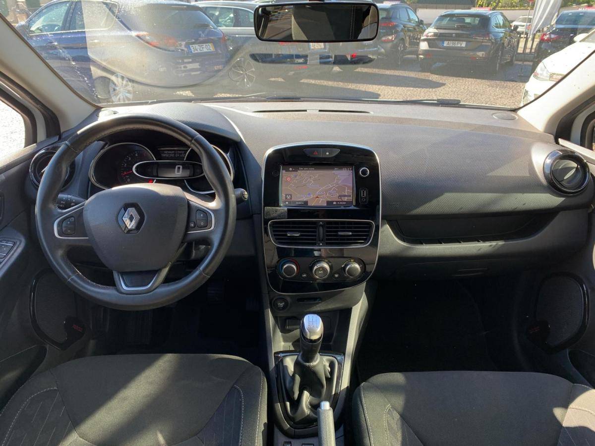 renault-clio-sport-tourer-2018-diesel-1461cc