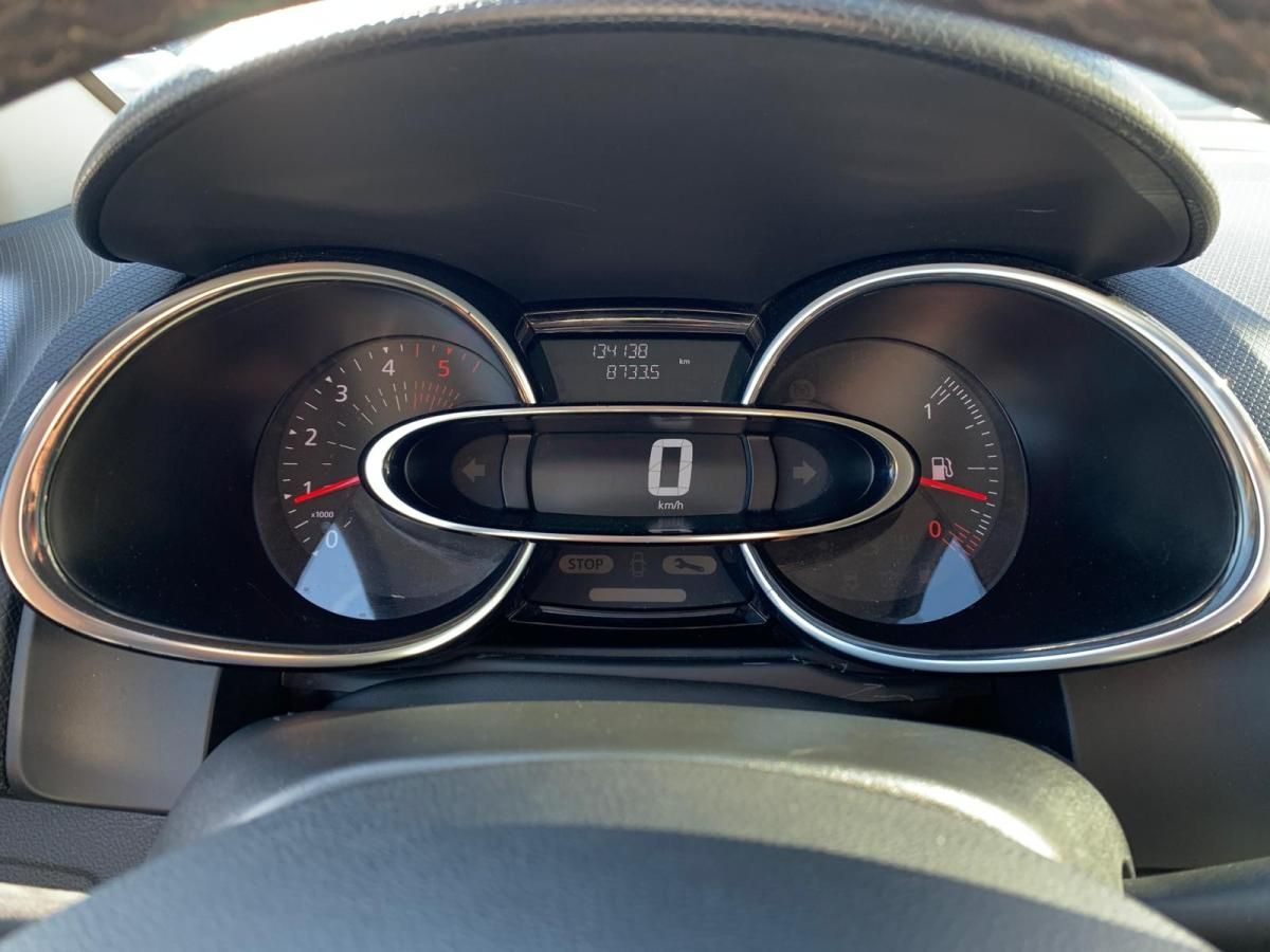renault-clio-sport-tourer-2018-diesel-1461cc