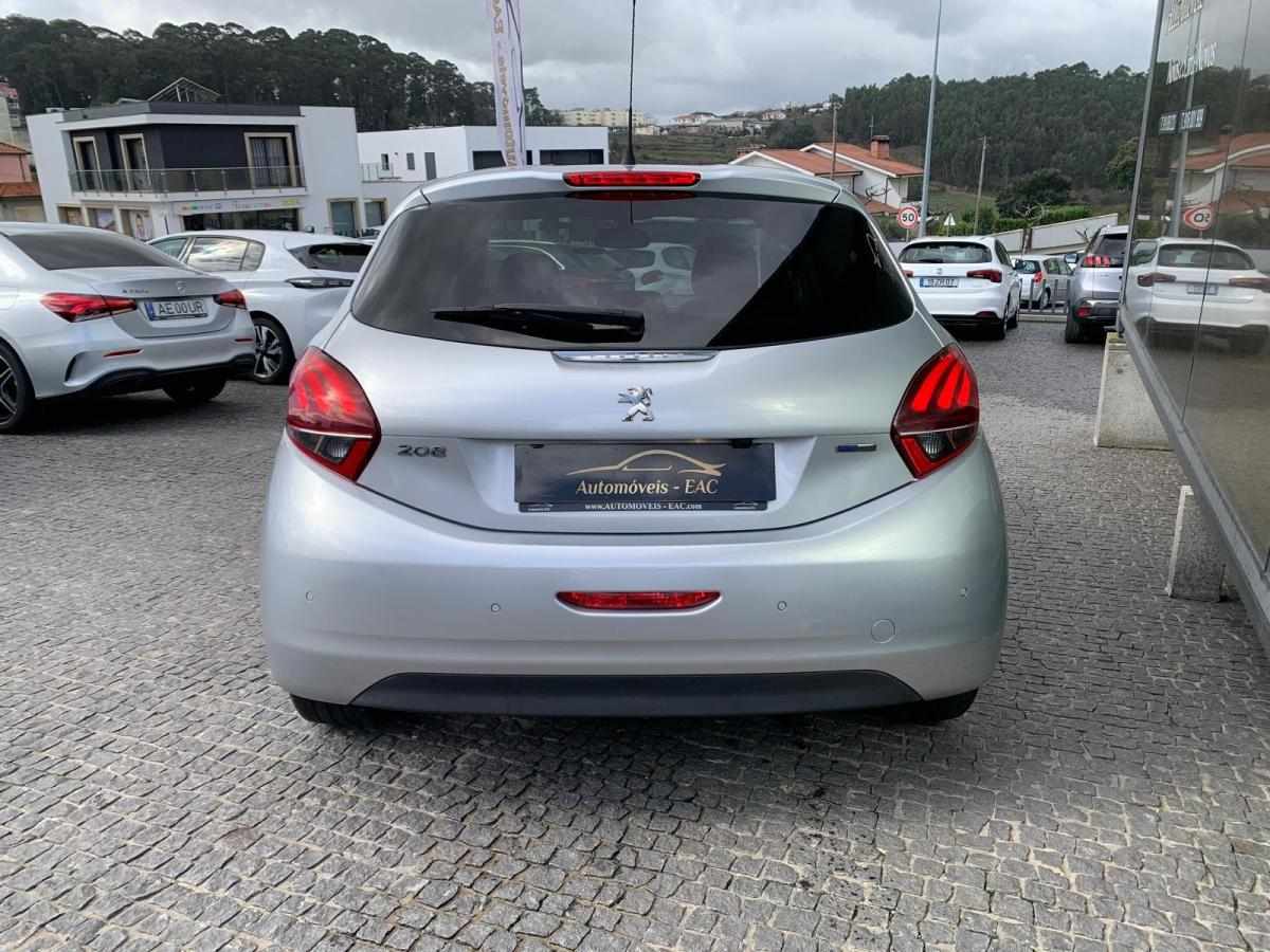peugeot-208-2017-gasolina-1199cc