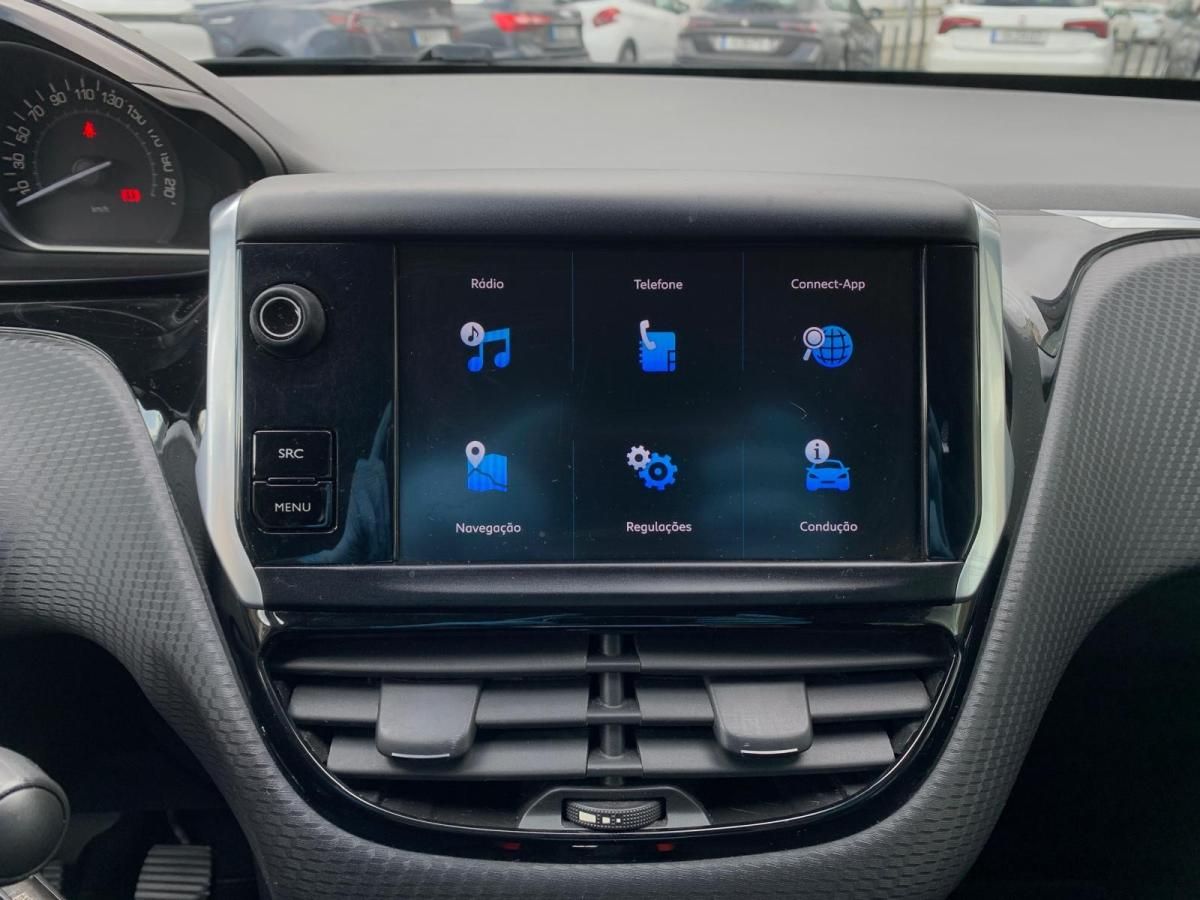 peugeot-208-2017-gasolina-1199cc