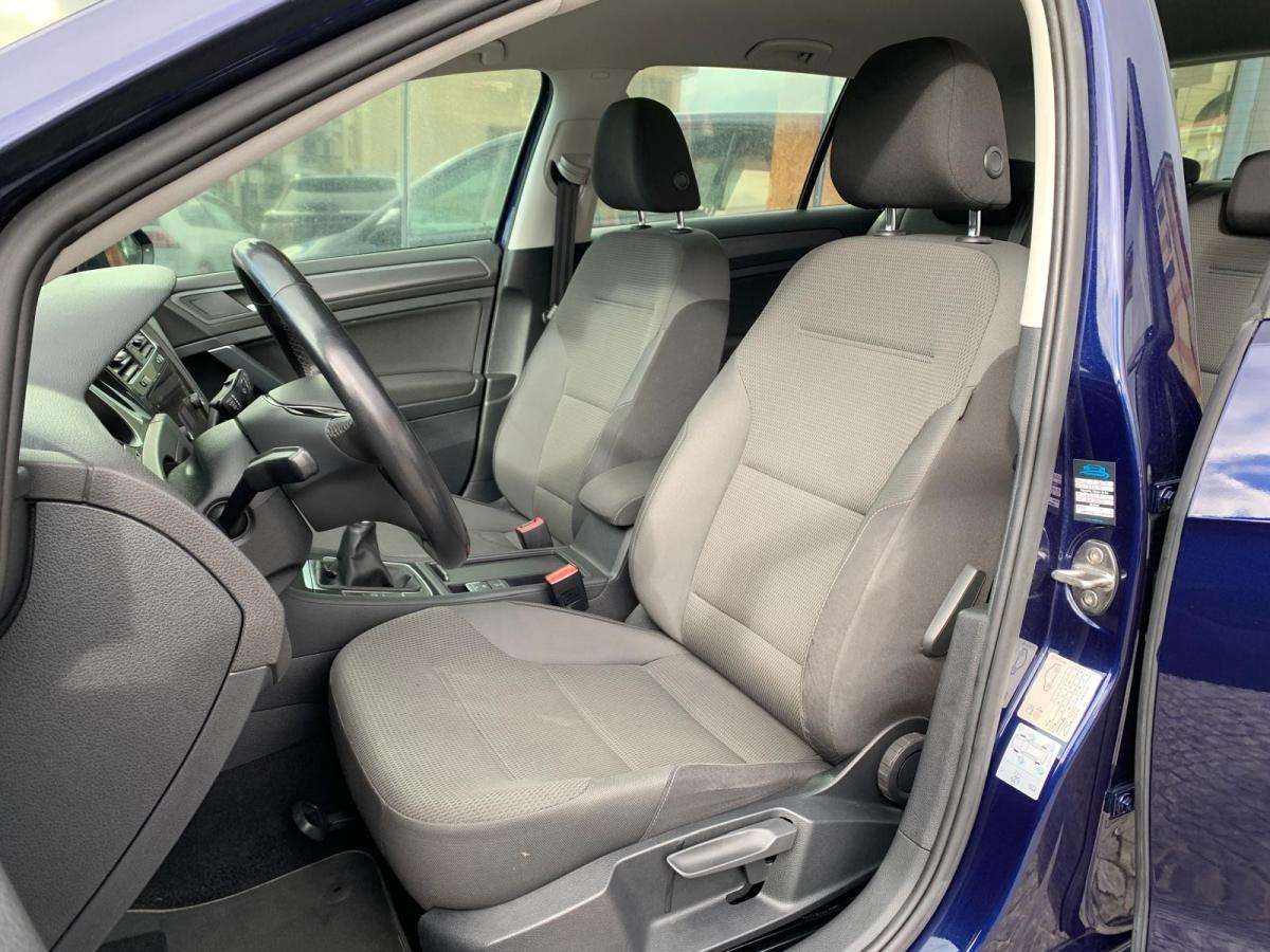 volkswagen-golf-2019-diesel-1598cc