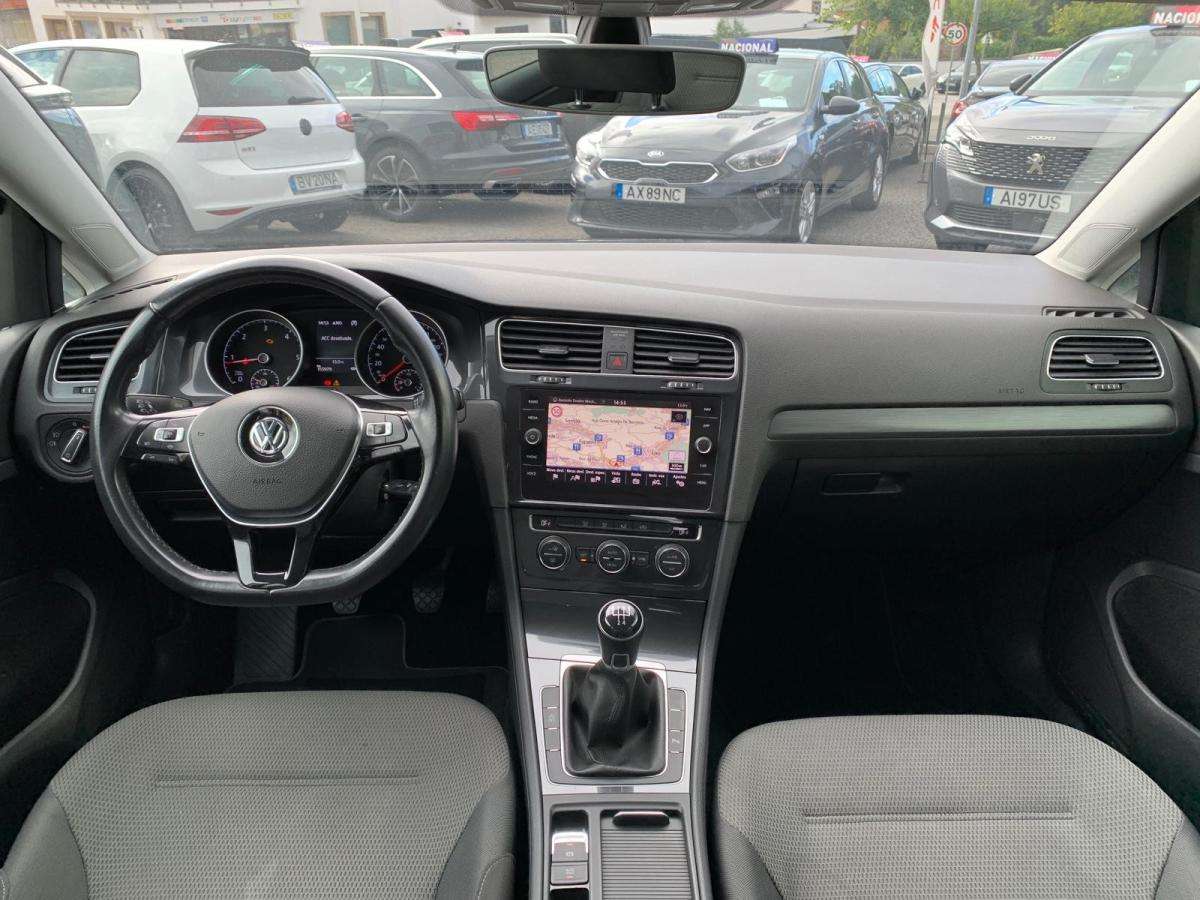 volkswagen-golf-2019-diesel-1598cc