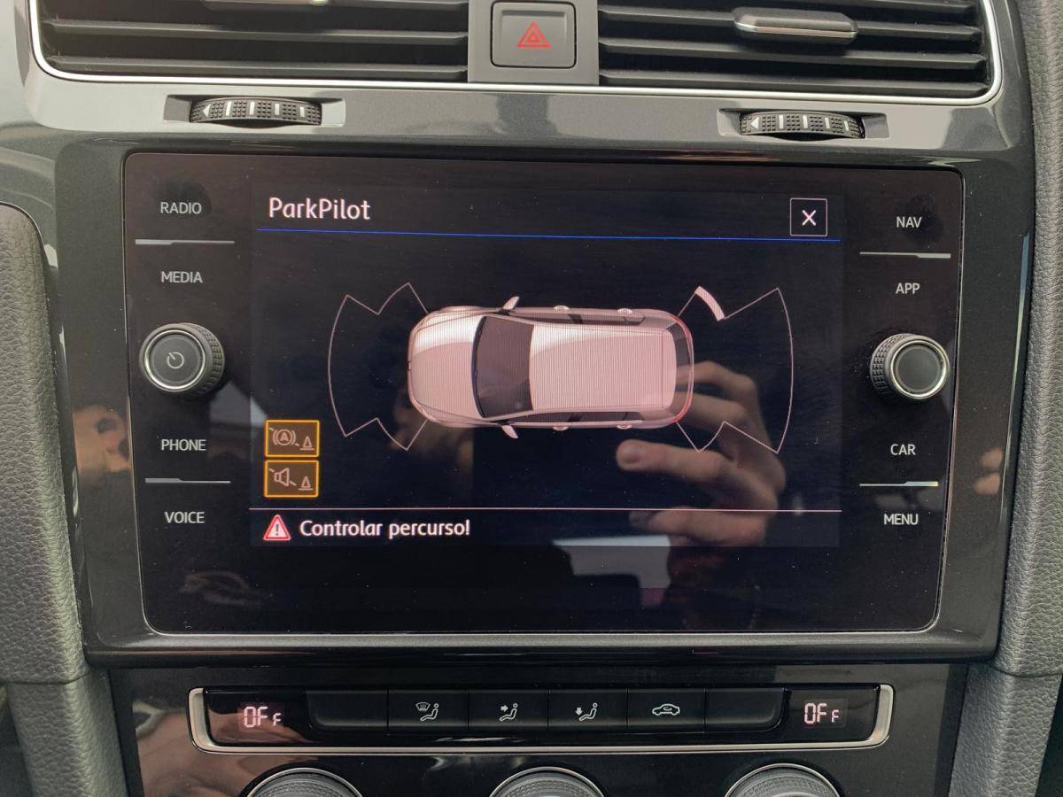 volkswagen-golf-2019-diesel-1598cc