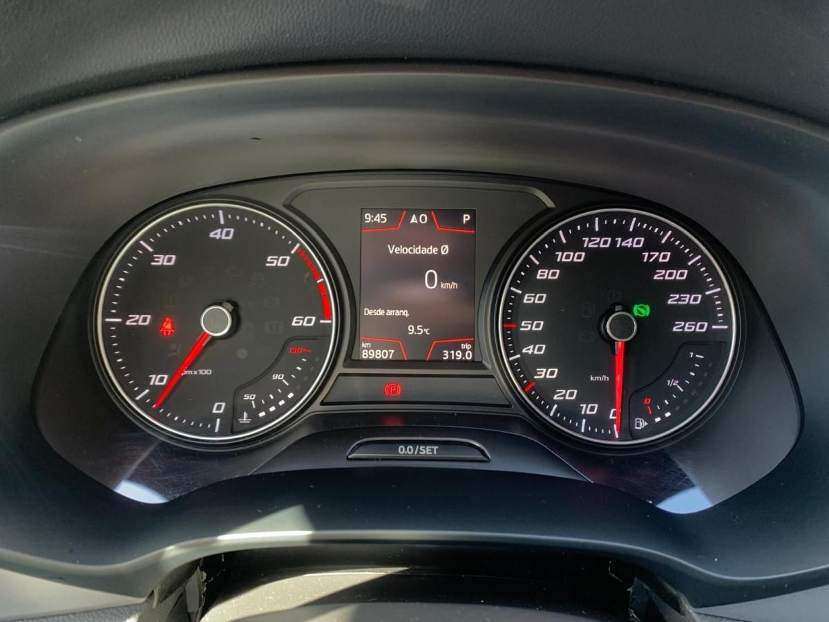 seat-leon-2019-diesel-1598cc