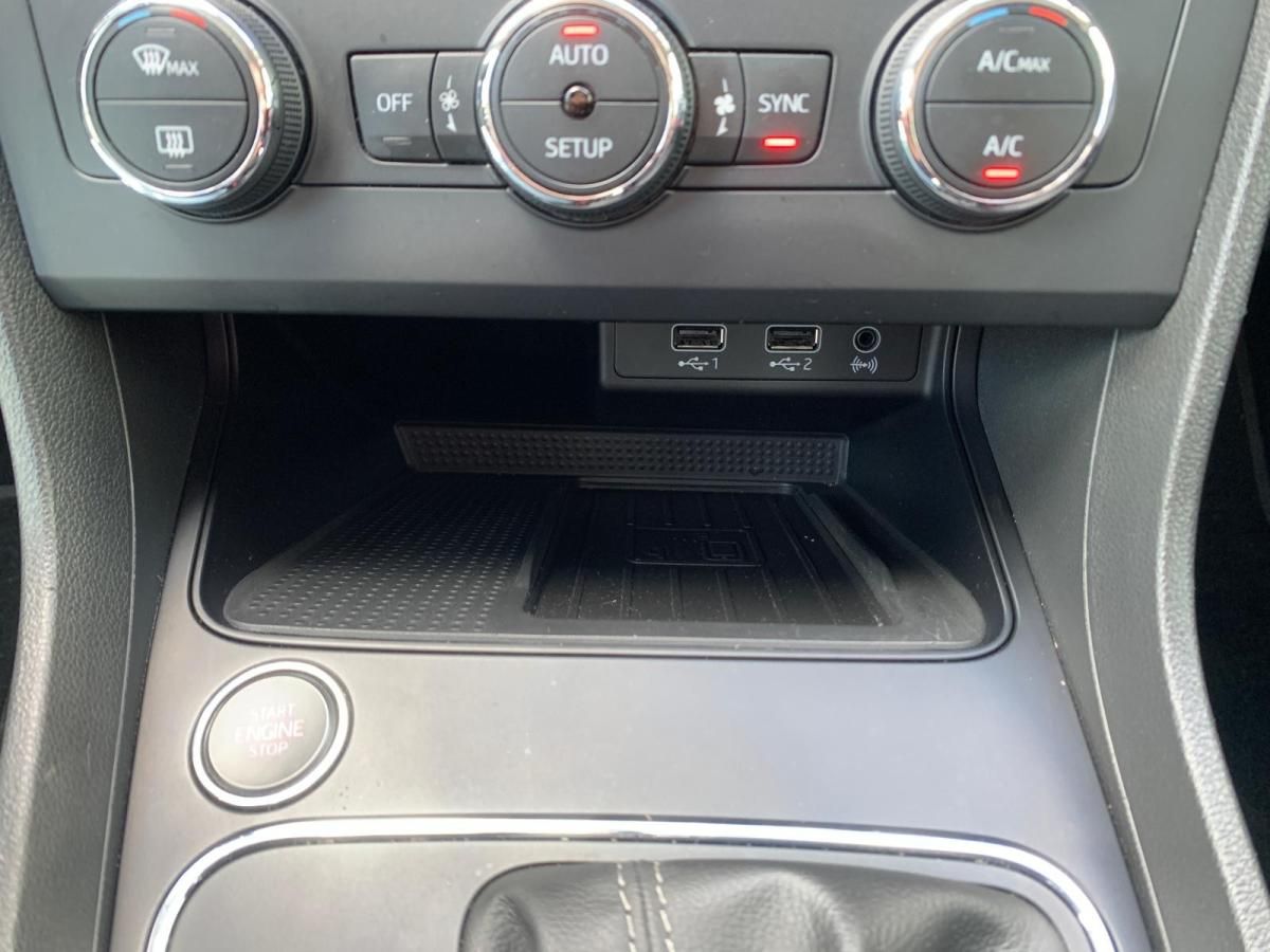 seat-leon-2019-diesel-1598cc