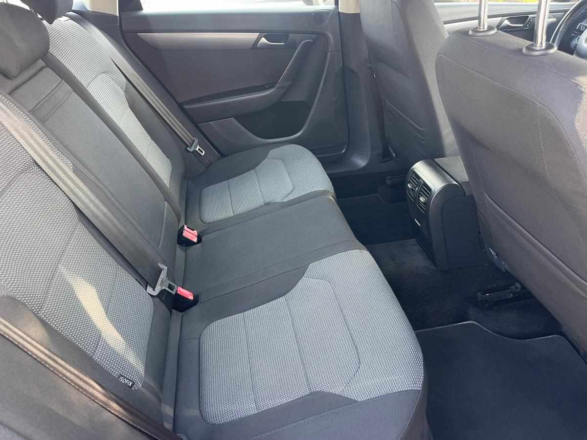 volkswagen-passat-1-6-tdi-bluemotion-2012-diesel-1598cc