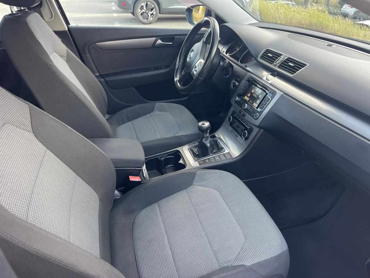 volkswagen-passat-1-6-tdi-bluemotion-2012-diesel-1598cc