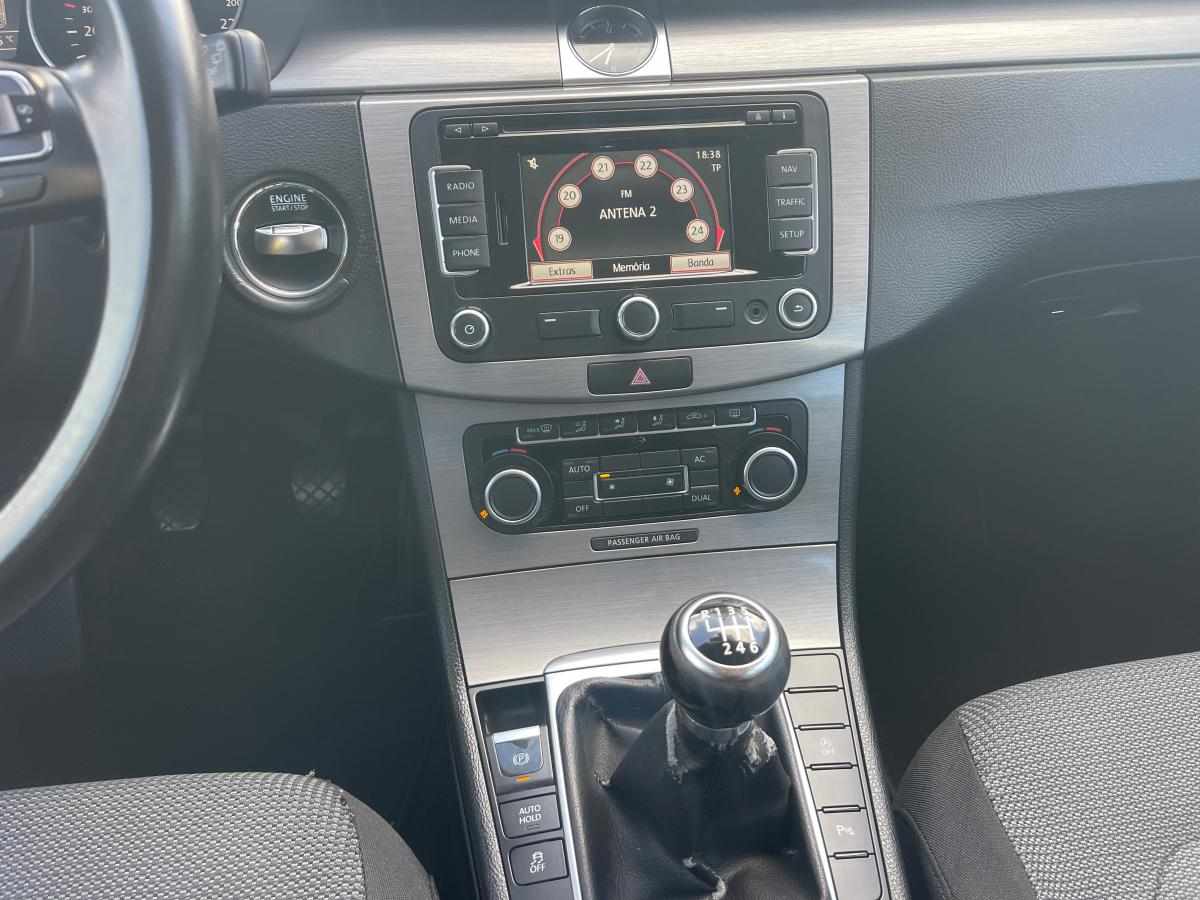 volkswagen-passat-1-6-tdi-bluemotion-2012-diesel-1598cc