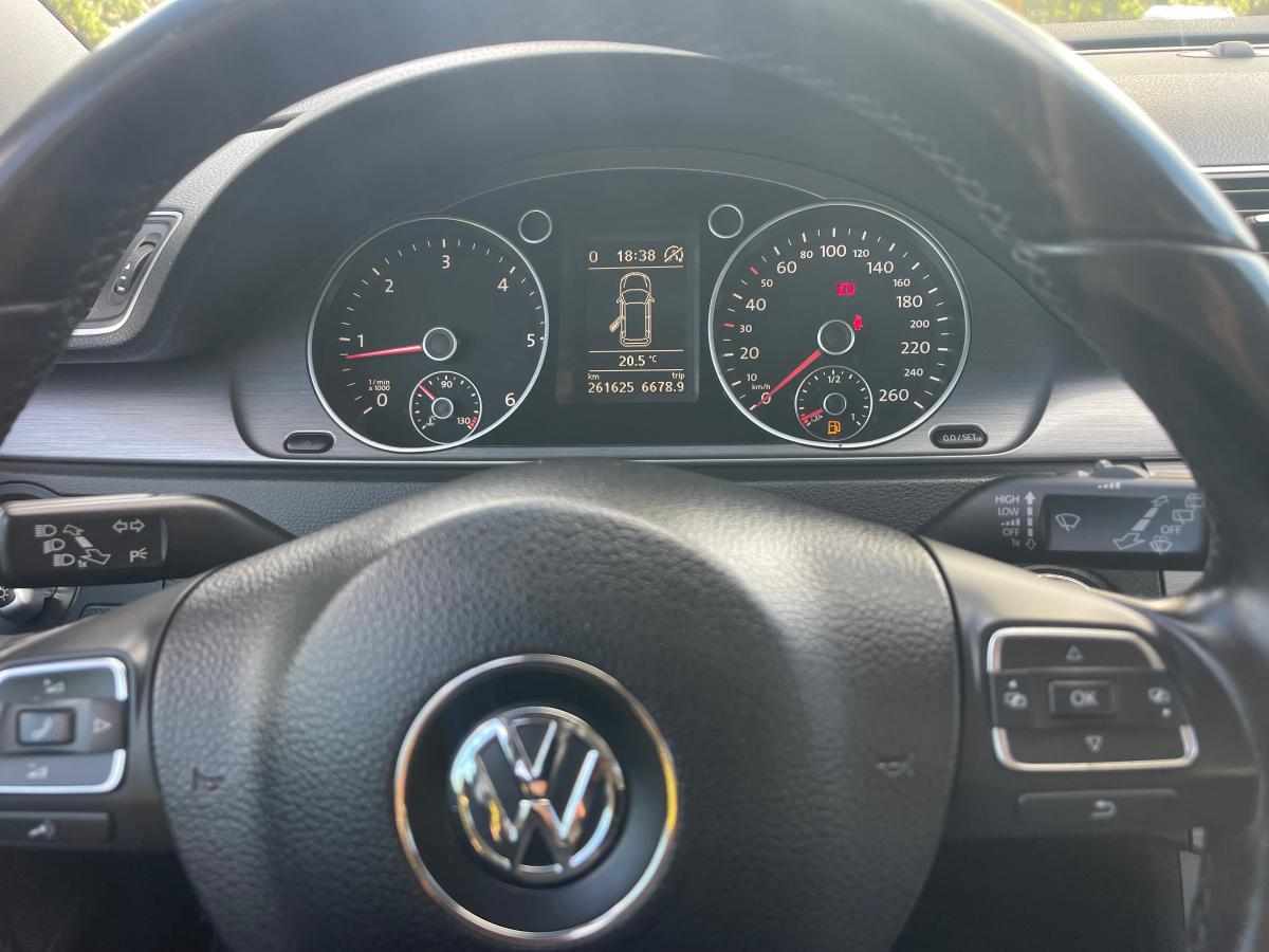 volkswagen-passat-1-6-tdi-bluemotion-2012-diesel-1598cc