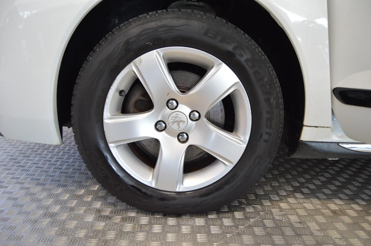 peugeot-3008-2014-hibrido-a-diesel-1997cc