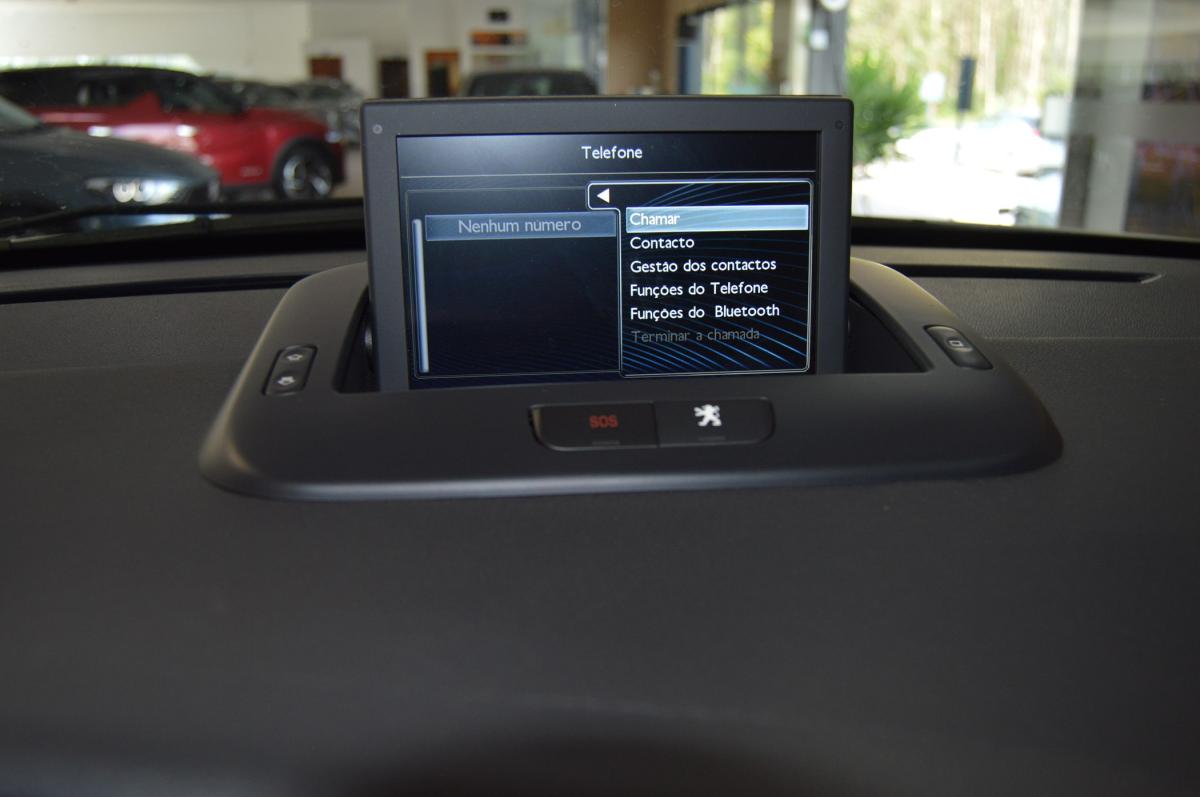 peugeot-3008-2014-hibrido-a-diesel-1997cc