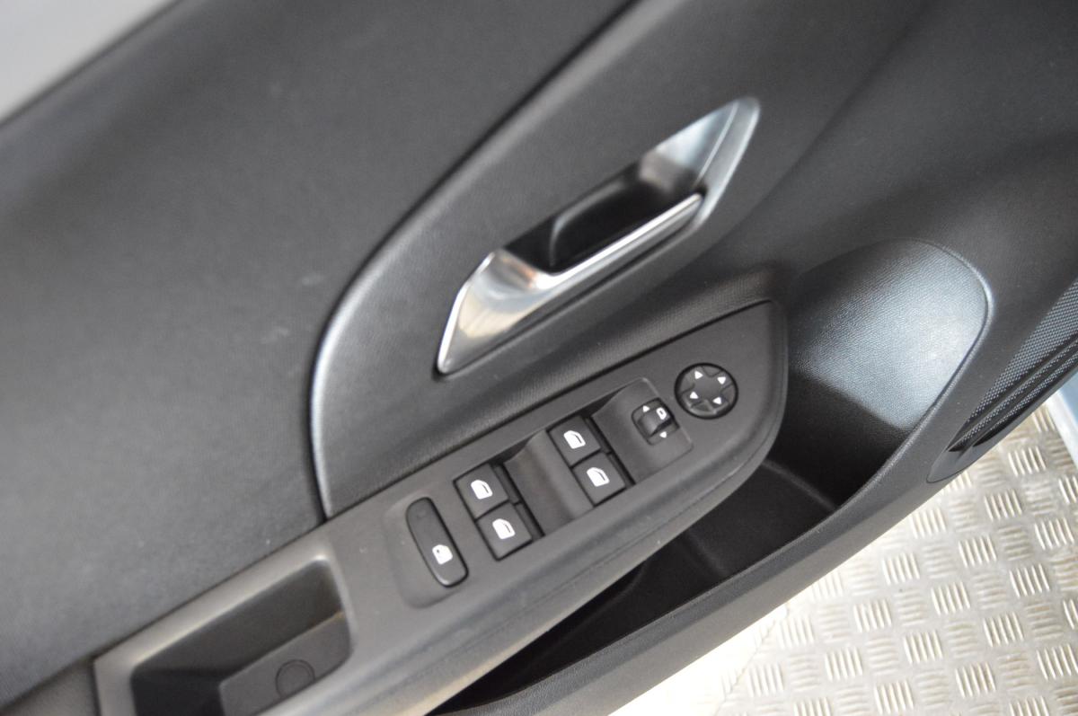 opel-corsa-2024-gasolina-1199cc