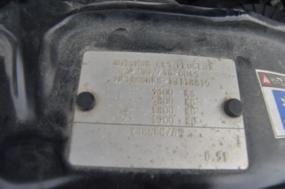 peugeot-boxer-2021-diesel-2179cc