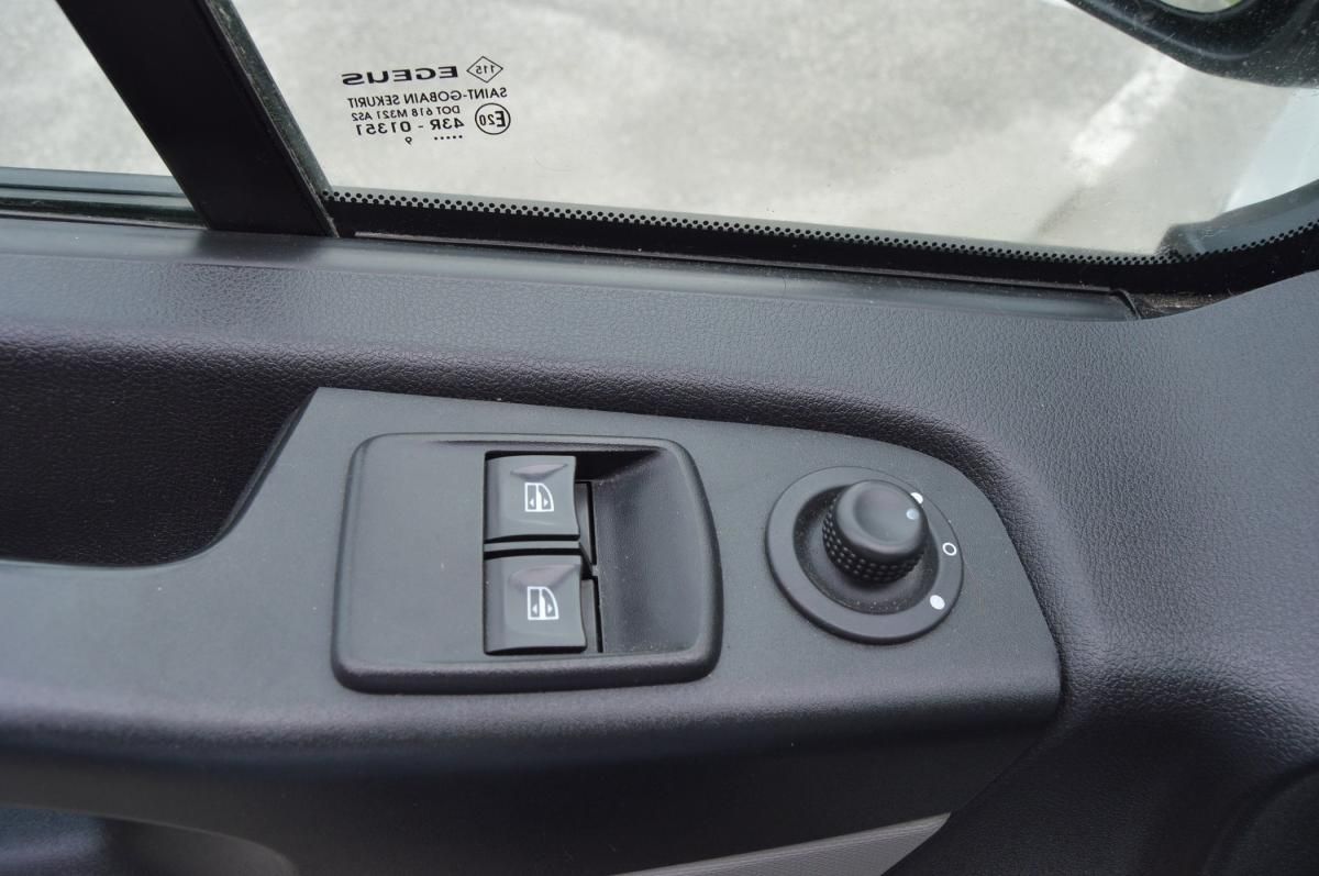 renault-trafic-2019-diesel-1598cc