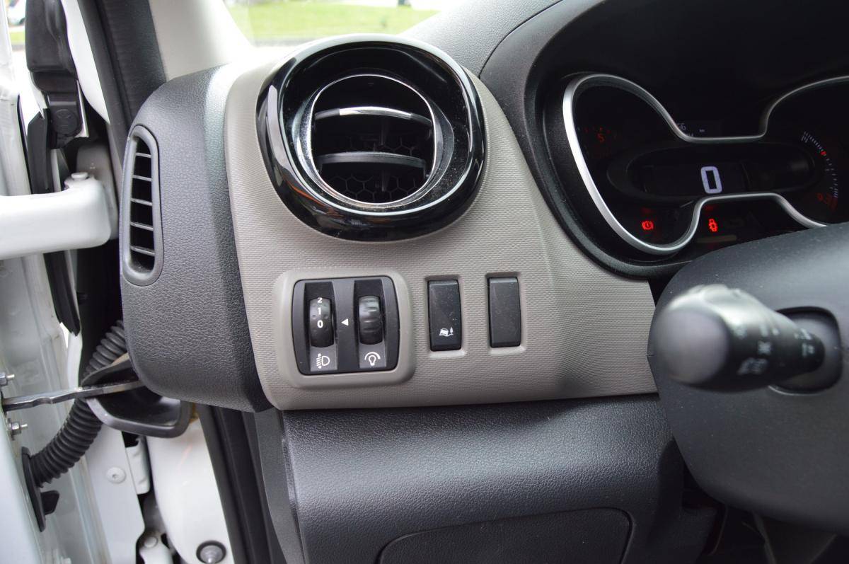 renault-trafic-2019-diesel-1598cc