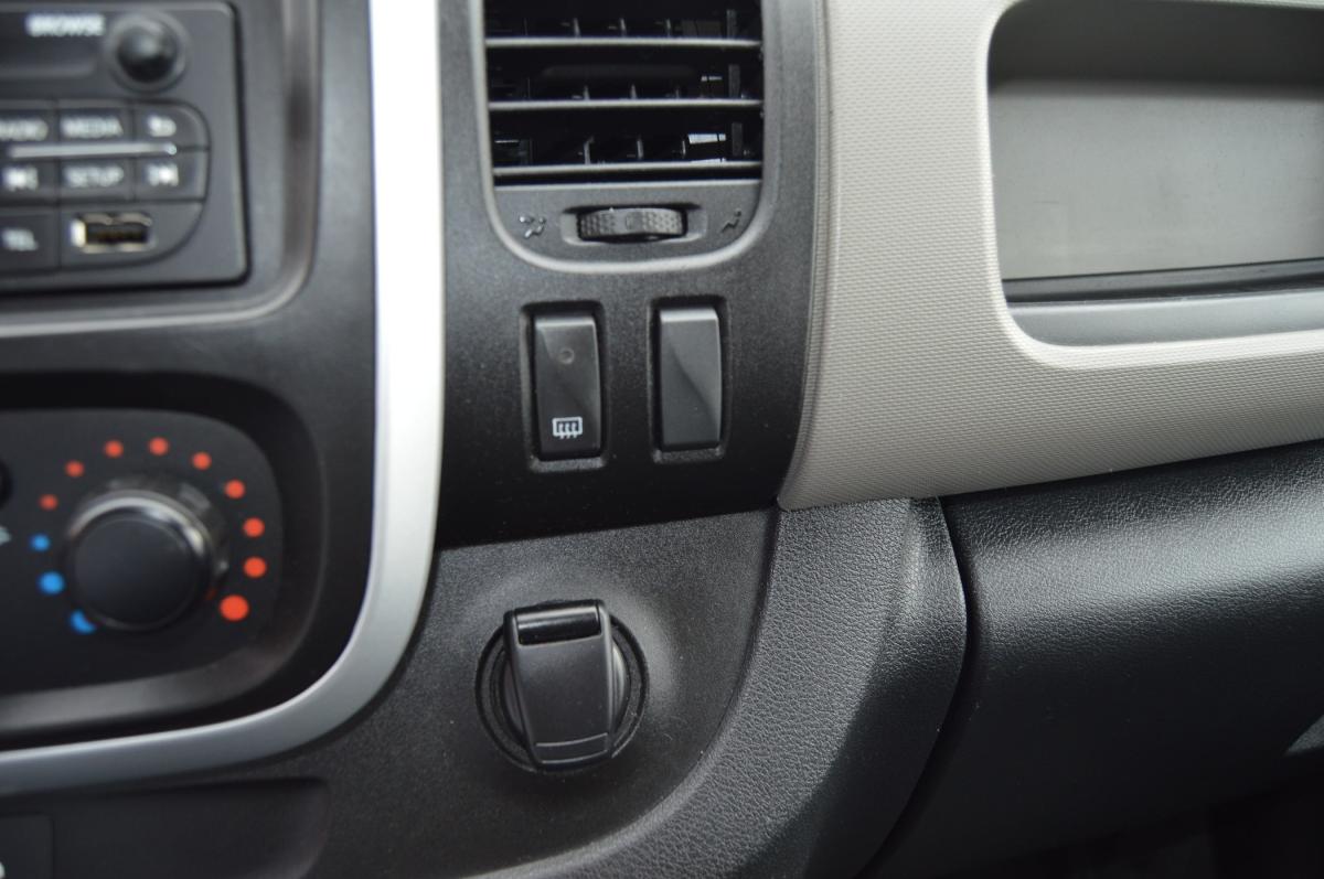 renault-trafic-2019-diesel-1598cc