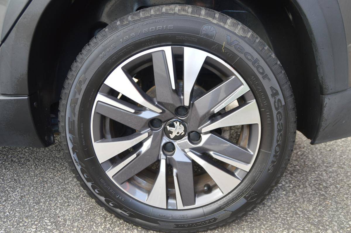 peugeot-2008-2019-diesel-1499cc