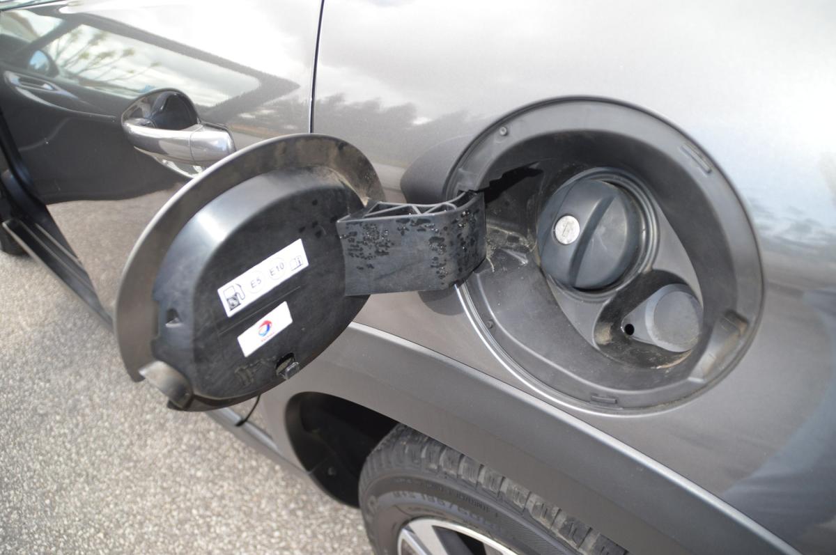 peugeot-2008-2019-diesel-1499cc