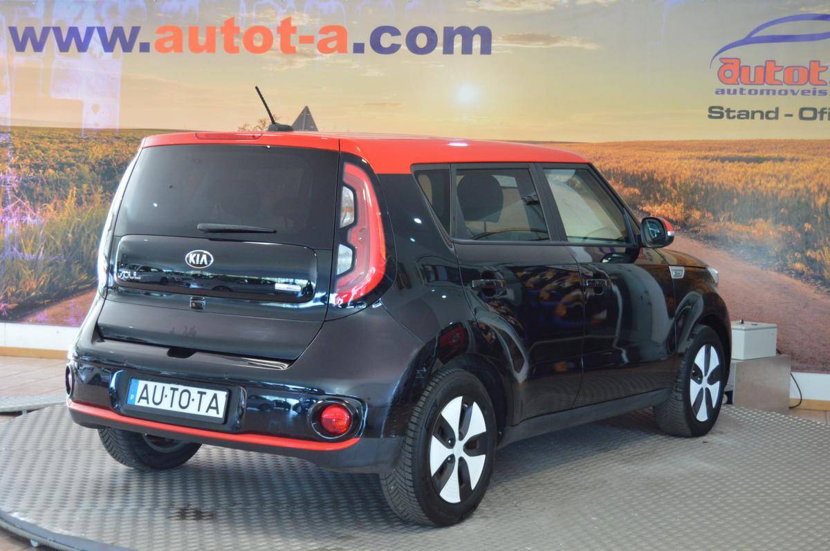 kia-soul-2017-eletrico-500cc