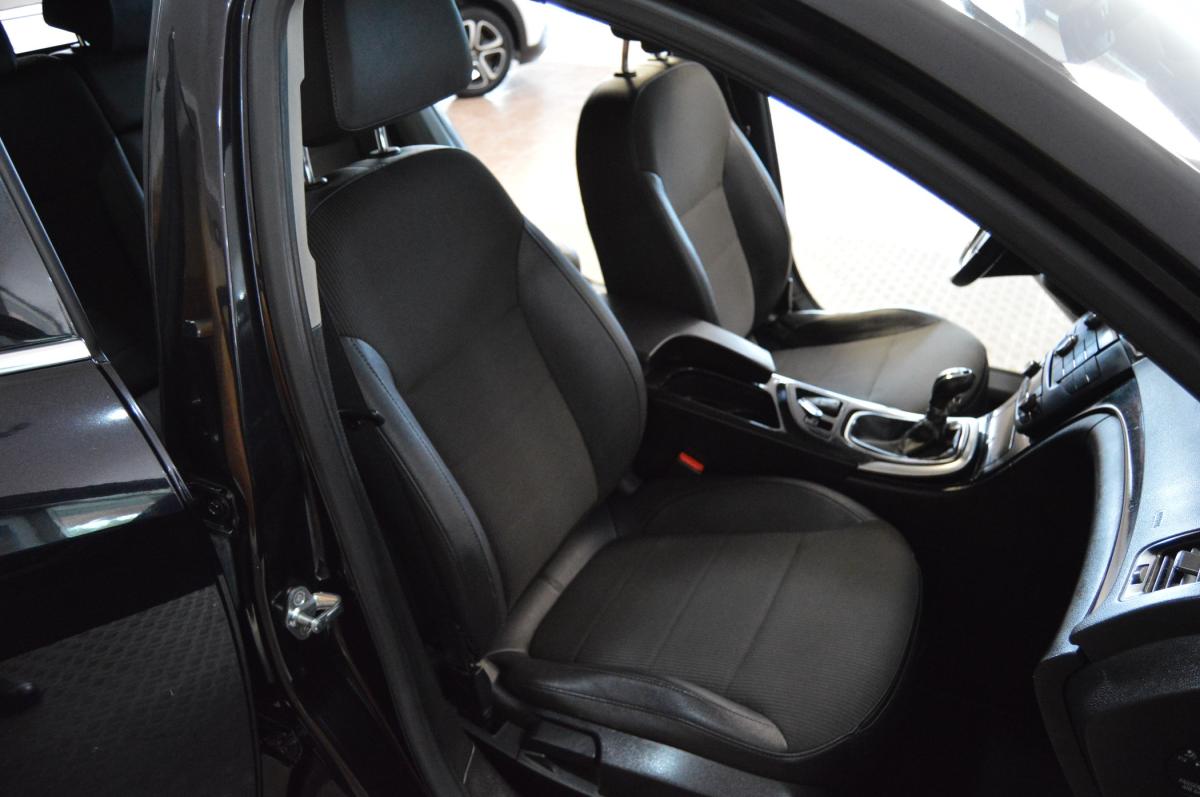 opel-insignia-sports-tourer-2010-diesel-1956cc