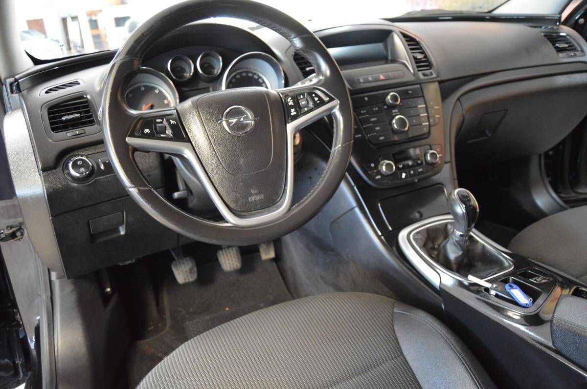 opel-insignia-sports-tourer-2010-diesel-1956cc